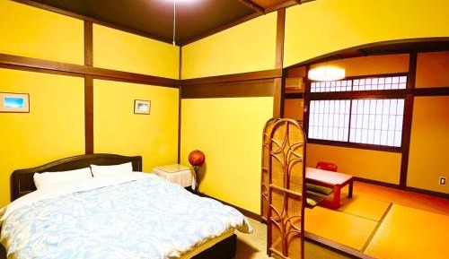 Japanese-Style Room