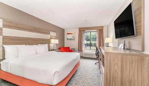 King Room with Bath Tub - Disability Access/Non-Smoking