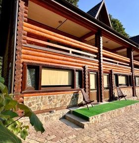 One-Bedroom Apartment with Balcony and Mountain View  