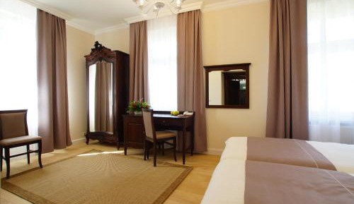 Superior Queen Room