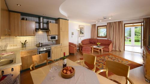 Two-Bedroom Apartment with Winter Garden