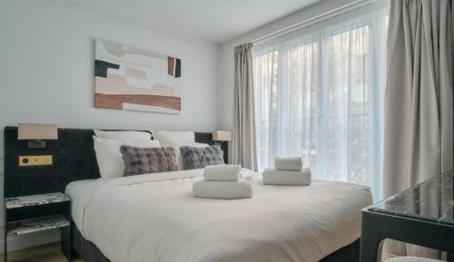 Deluxe Studio with City View 101