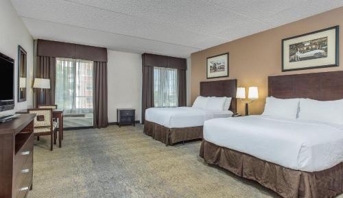 Queen Room with Two Queen Beds - Mobility Access Tub/Non-Smoking