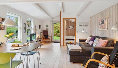 Three-Bedroom Holiday Home 