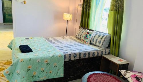 Deluxe Double Room (2 Adults + 1 Child)