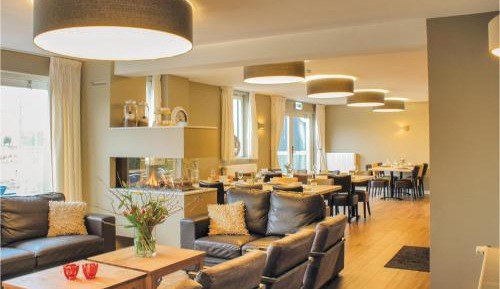 Twelve-Bedroom Holiday Home