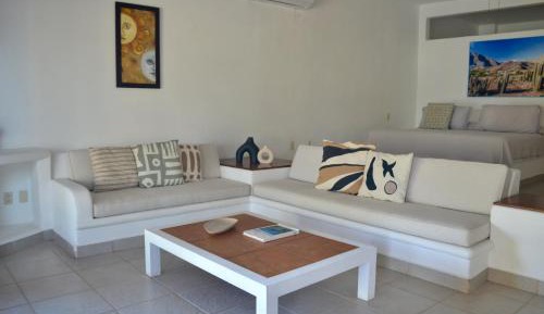 Deluxe Double Room with Balcony and Sea View