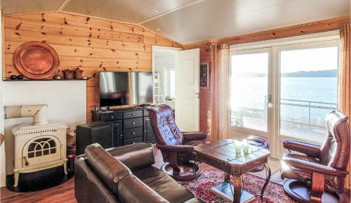 Four-Bedroom Holiday Home