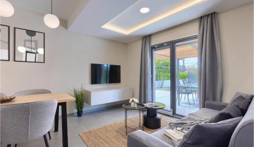 One-Bedroom Holiday Home