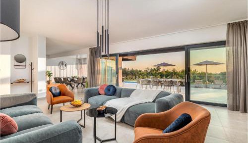 Six-Bedroom Holiday Home