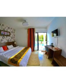 Deluxe Double Room (2 Adults + 1 Child)