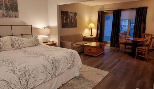Studio Apartment with Balcony