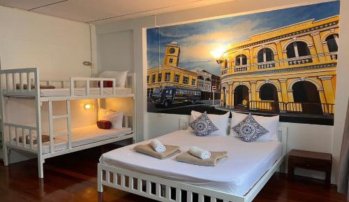 Deluxe Family Room
