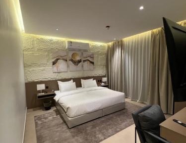 Studio Apartment with One Double Bed