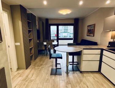 One-Bedroom Apartment with Balcony