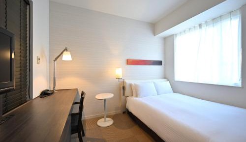 Small Double Room with Shower Booth - Non-Smoking