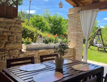 Apartment with Pool View 