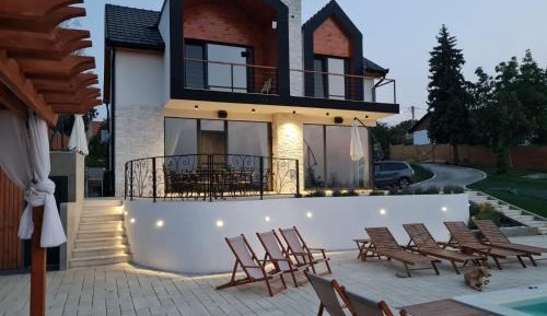 Deluxe Villa