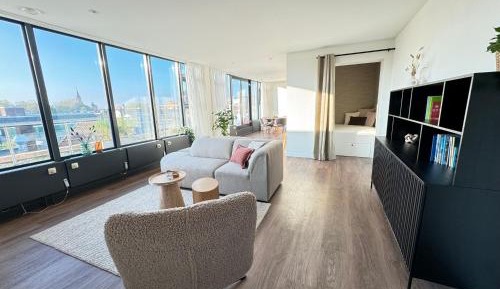 Apartment with City View
