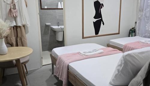 Studio Apartment with Queen Bed