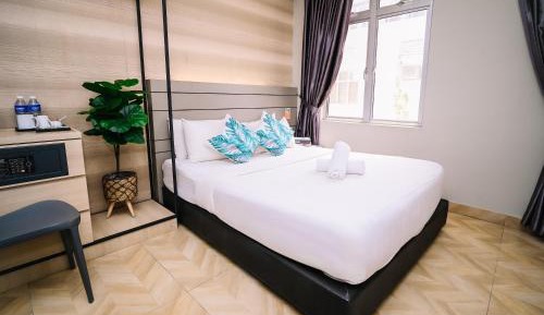 Deluxe Double Room with View