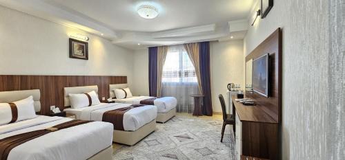Basic Triple Room