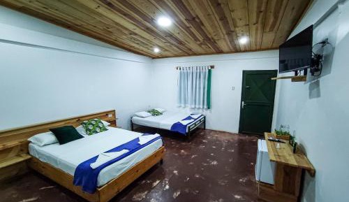 Quadruple Room with Private Bathroom