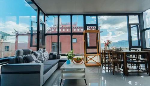 Deluxe Family Suite