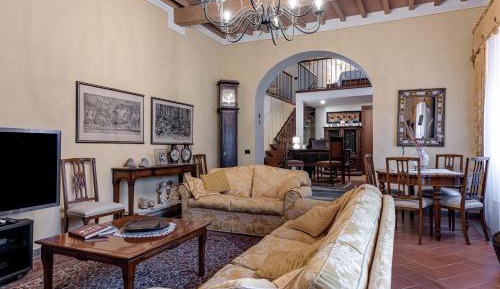 Superior One-Bedroom Apartment