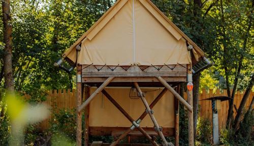 Bike Lodge with shared bathroom 