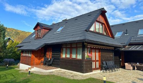 Three-Bedroom Holiday Home 