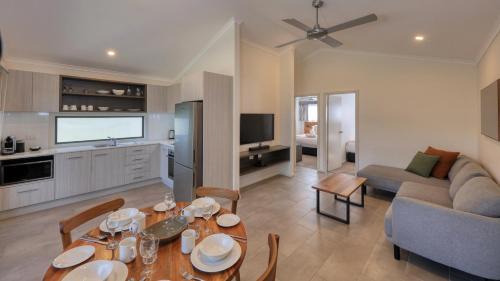 Boronia Villa (2 Bedroom with Tesla Charging Station)