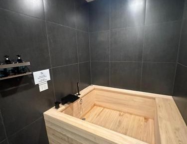 Suite with Spa Bath