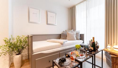 One-Bedroom Deluxe Apartment
