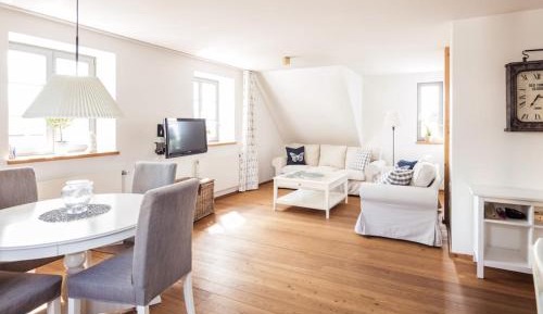 One-Bedroom Holiday Home