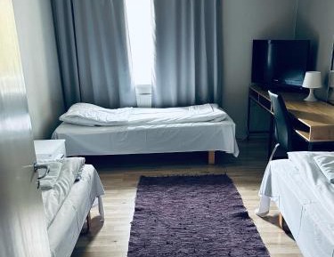 Triple Room with Shared Shower