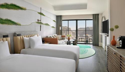 Standard Twin Room with Canyon View