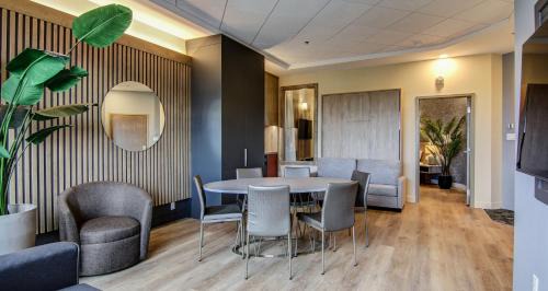 Superior Family Room