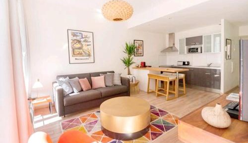 One-Bedroom Deluxe Apartment