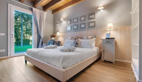 Superior Apartment with Balcony