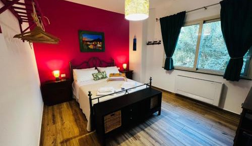Deluxe Double Room (2 Adults + 1 Child)