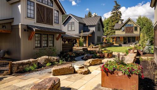 Three-Bedroom Holiday Home 