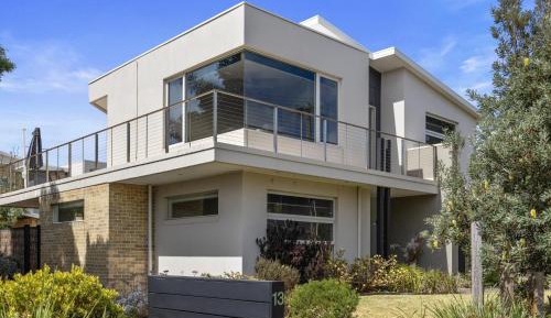 Four-Bedroom Holiday Home