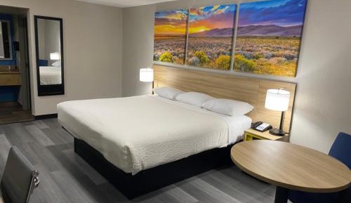 King Room - Non-Smoking