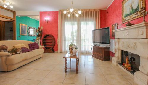 Four-Bedroom Holiday Home