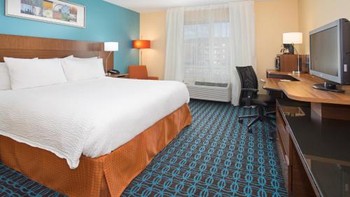 Executive King Suite with Sofa Bed