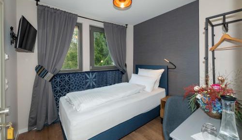 Single Room with Garden View