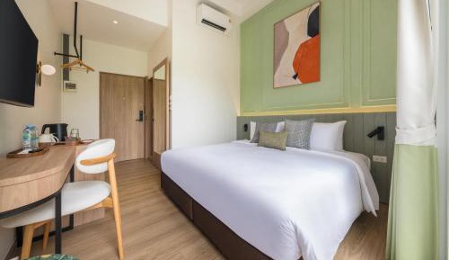 Deluxe Double Room with Balcony