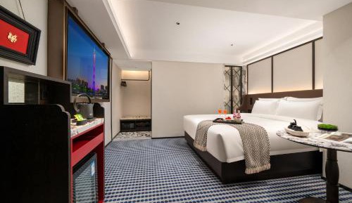 Standard Queen Room(without window)