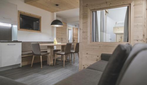 One-Bedroom Apartment with Balcony and Mountain View  